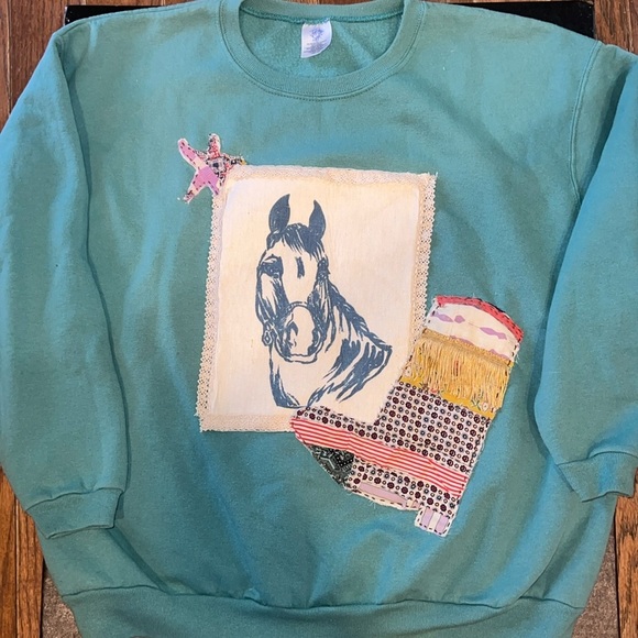 Vintage Hand-Stitched Patchwork Quilt Western Crewneck Sweatshirt - Picture 1 of 8